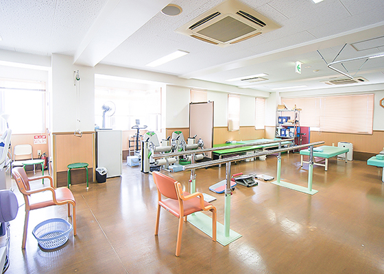 100㎡を超える広いリハビリテーション室